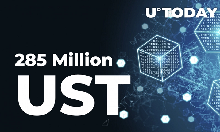 فروش 285 میلیون دلار توسط تنها یک کیف پول در Curve و Binance منجر به کاهش  UST شده است.